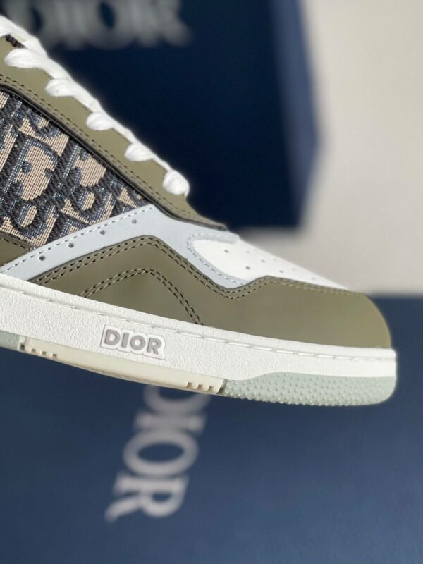 DIOR HIGH LEVEL B27 Sneaker