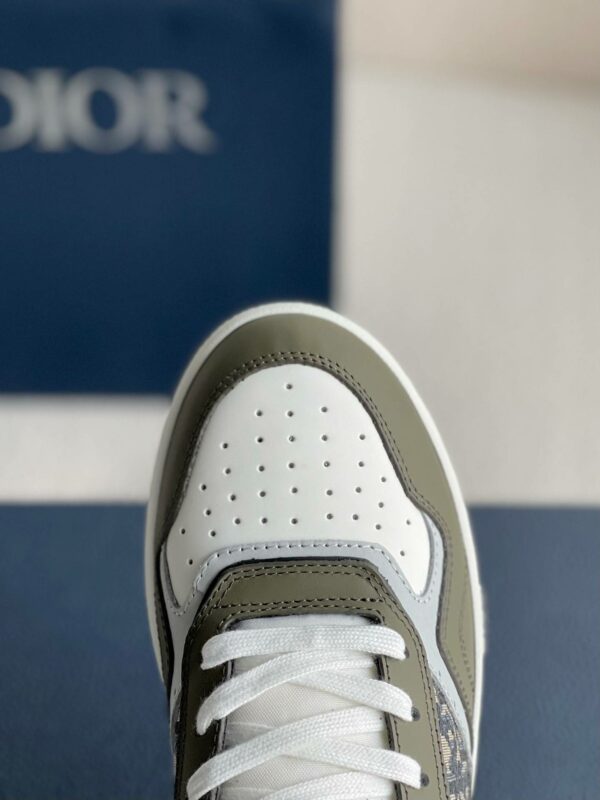 DIOR HIGH LEVEL B27 Sneaker