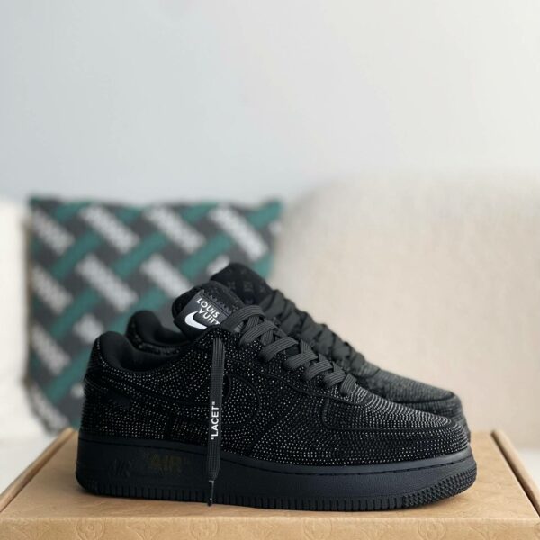 LOUIS VUITTON × NIKE AIR FORCE 1 SNEAKER