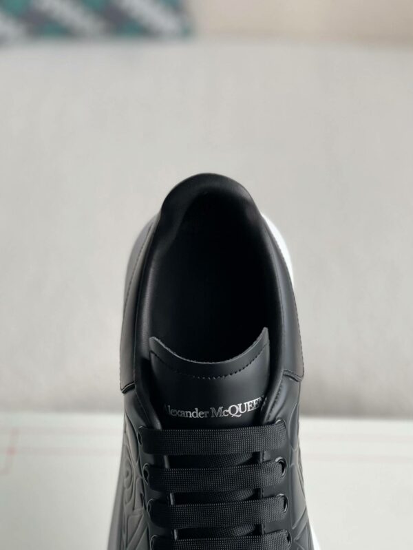 Alexander McQueen versatile Sneakers