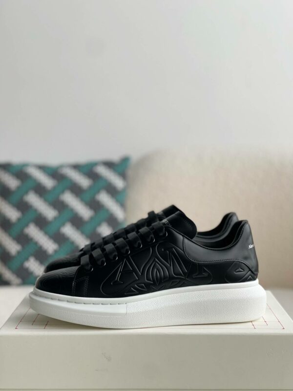 Alexander McQueen versatile Sneakers