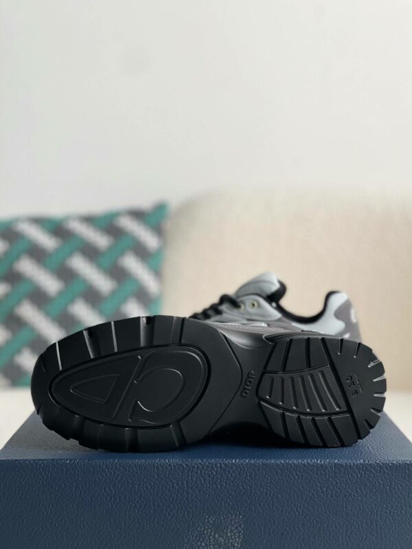 DIOR NEW ARRIVAL B30 Clunky Sneaker