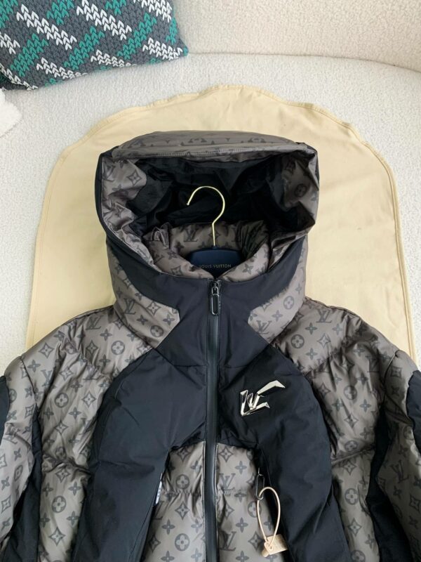 Louis Vuitton 24S warm color changing fabric men's down jacket