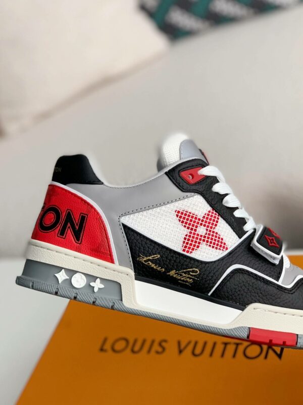 LOUIS VUITTON TRAINER Sneakers