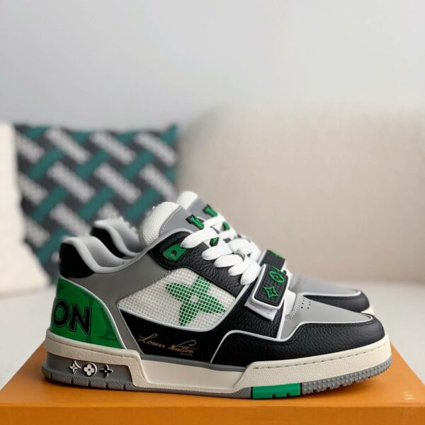 LOUIS VUITTON TRAINER Sneakers