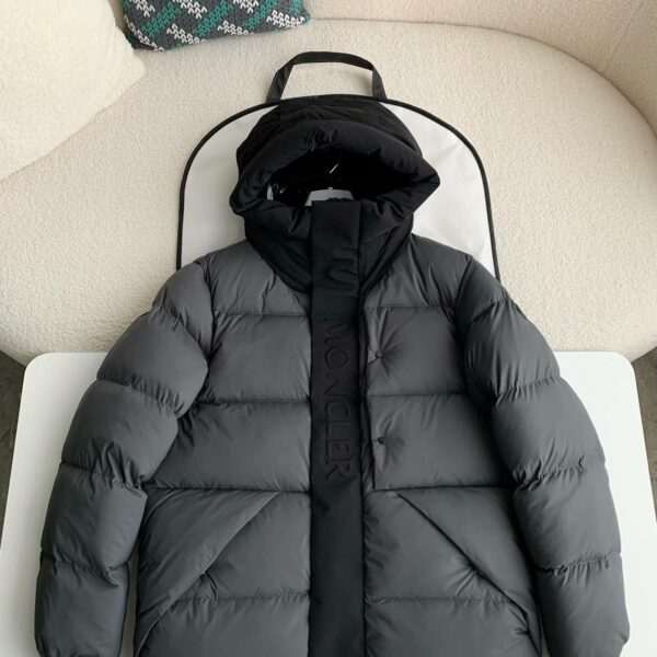 Moncler Montbeliard down jacket