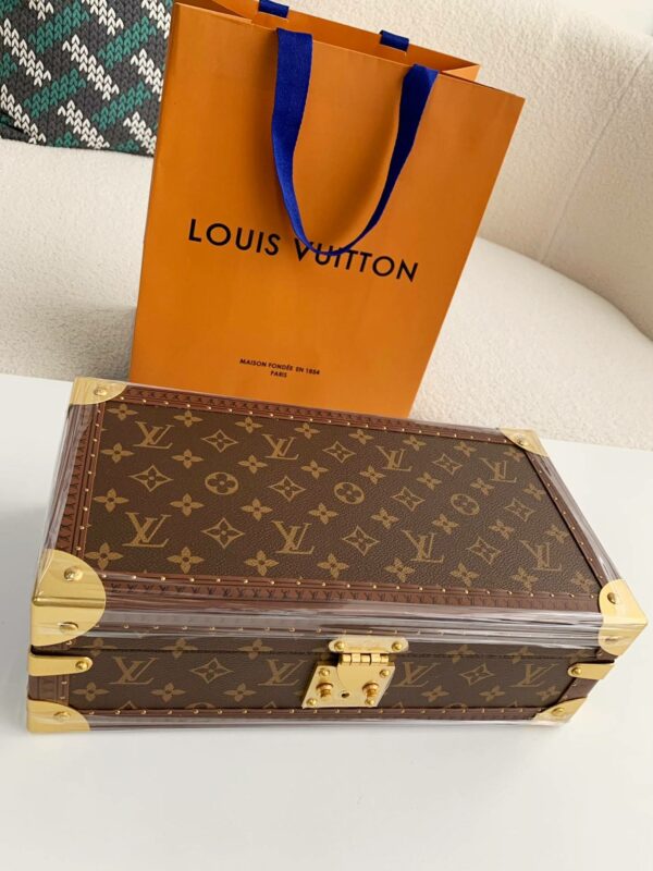 Louis Vuitton Watch Storage Box Size：34*18*11cm