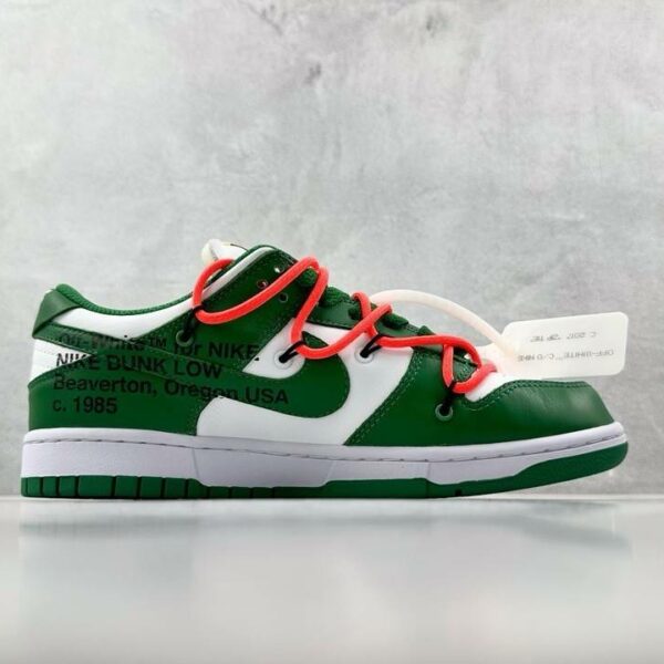 Nike NK SB Dunk Low Sneakers