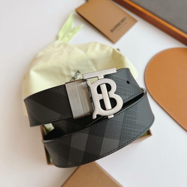 Burberry belt