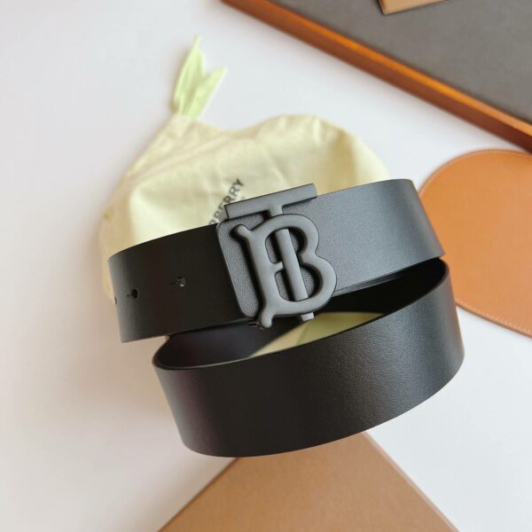 Burberry belt