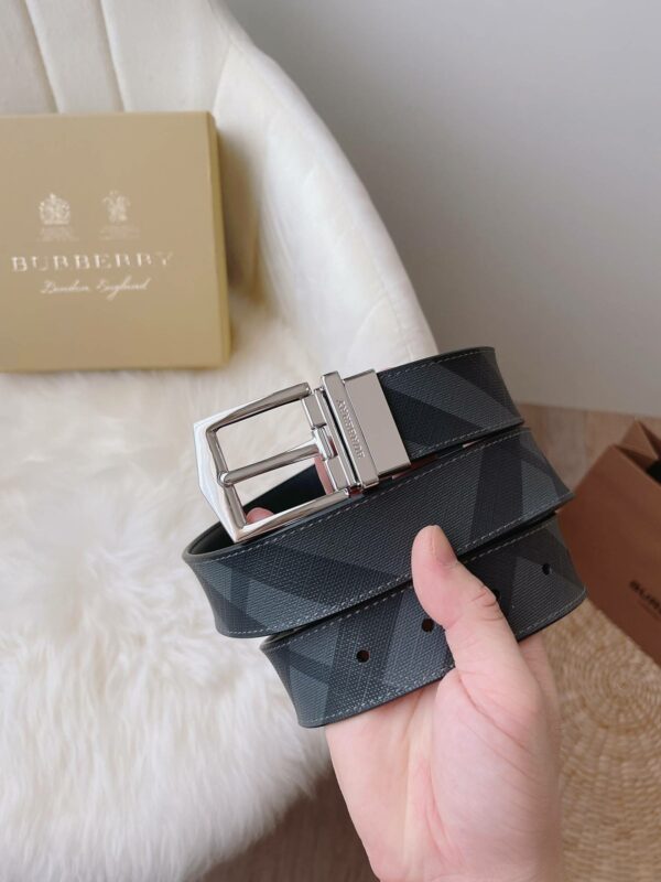 Burberry belt