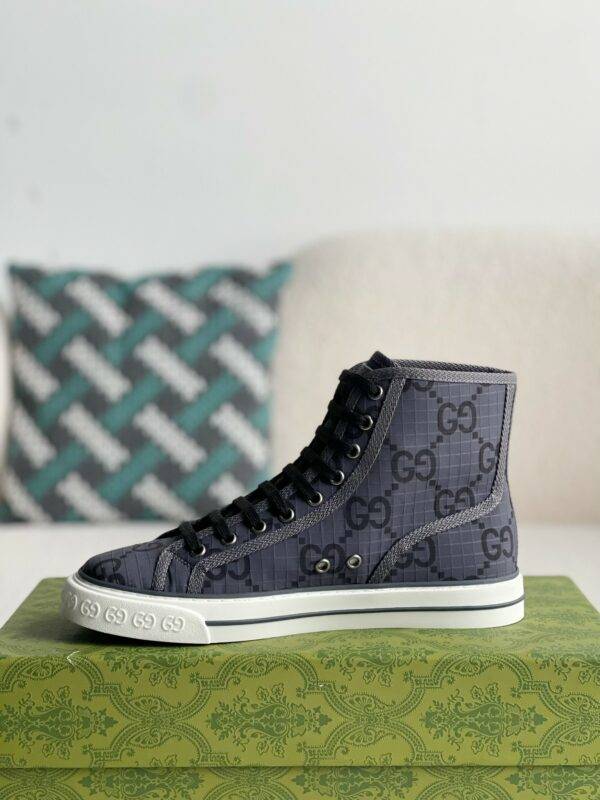 Gucci High-top shoes