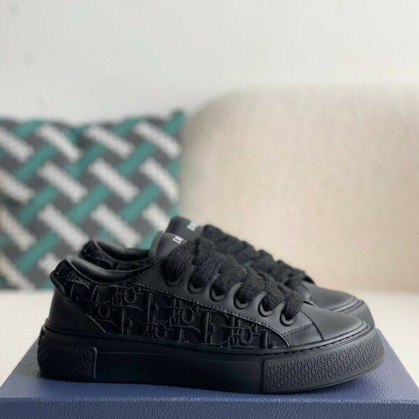 DIOR  Sneaker