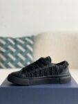 DIOR  Sneaker