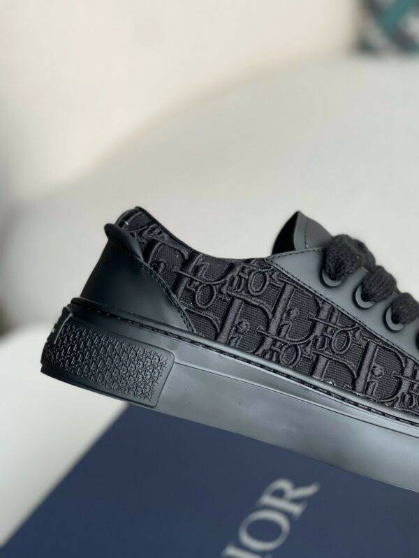 DIOR  Sneaker