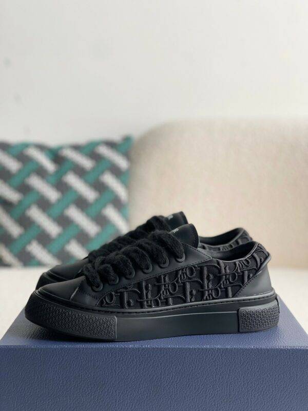 DIOR  Sneaker