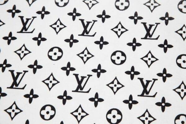 Louis Vuitton 230,000 new T-shirts for spring and summer