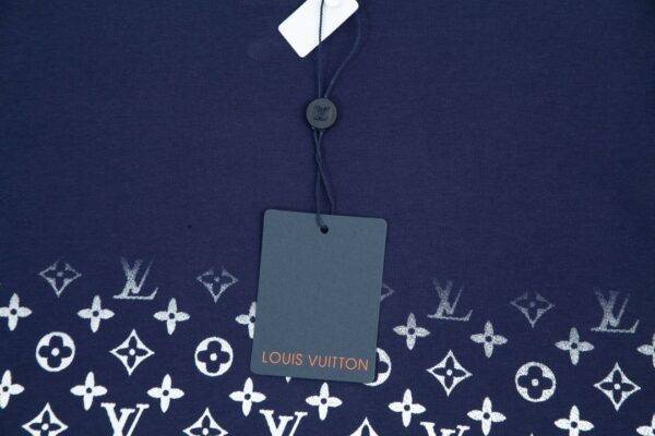 Louis Vuitton 230,000 new T-shirts for spring and summer