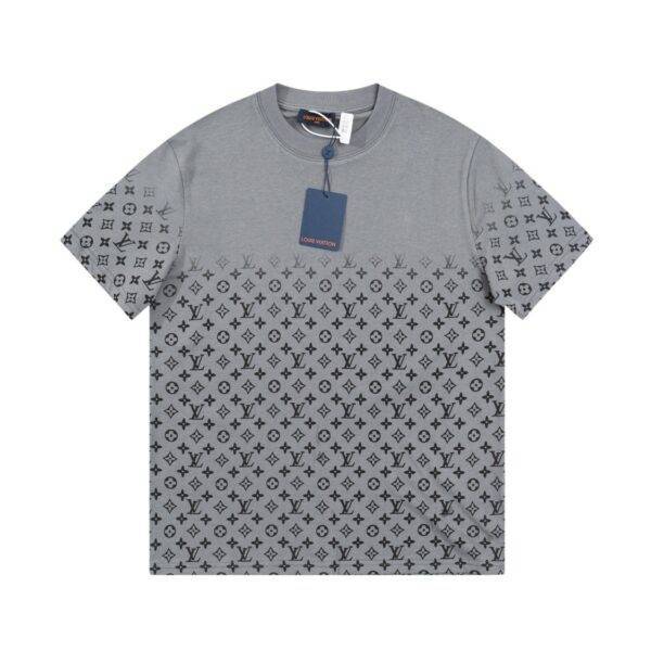 Louis Vuitton 230,000 new T-shirts for spring and summer