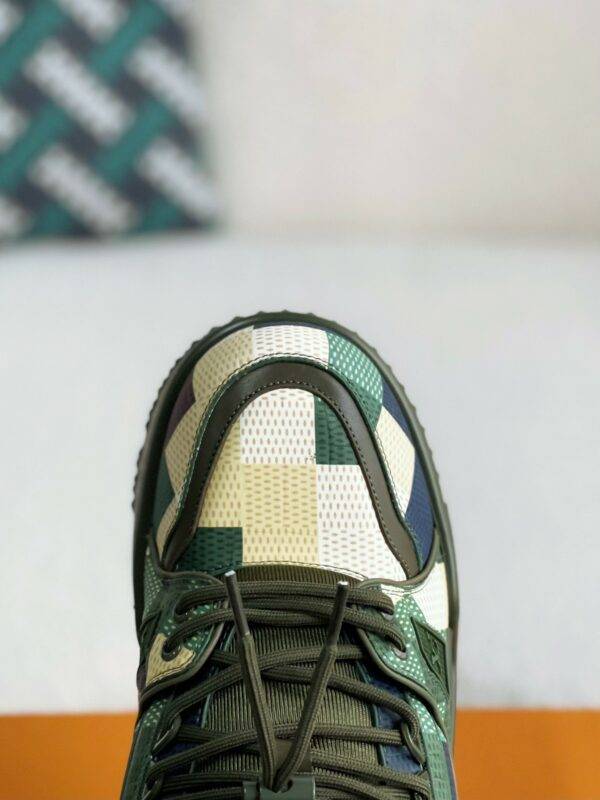 LOUIS VUITTON TRAINER MAXI  SNEAKERS