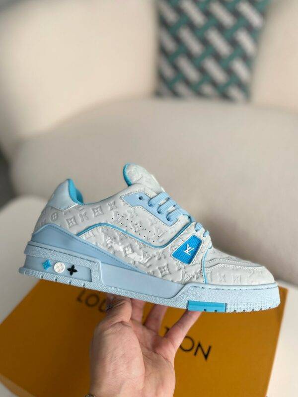 LOUIS VUITTON SNEAKERS