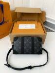 Louis Vuitton's new Sac Plat Horizontal Zippé men's black flower briefcase M45165 Size:  22.5*14*5cm