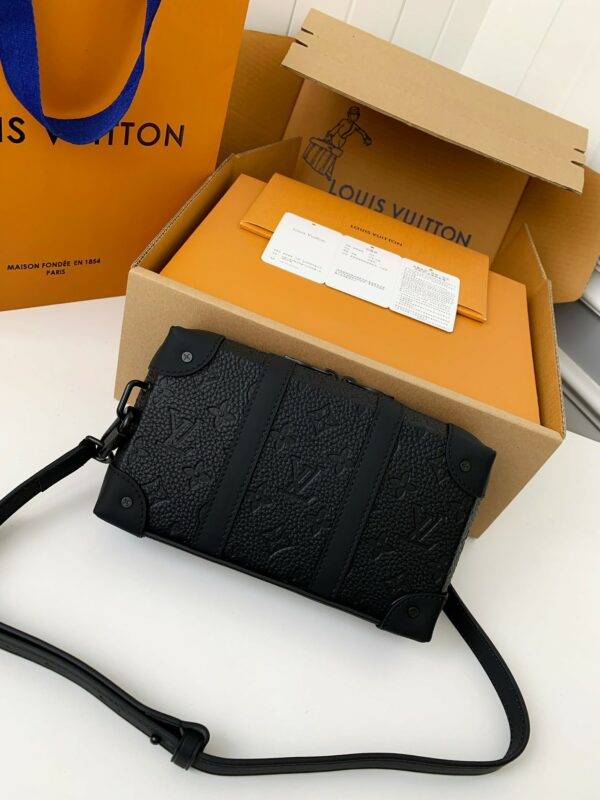 Louis Vuitton's new Sac Plat Horizontal Zippé men's black flower briefcase M80224 Size:  22.5*14*5cm