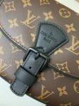 Louis Vuitton New season Montsouris Small Messenger Bag M47060  Size：20*17*7cm