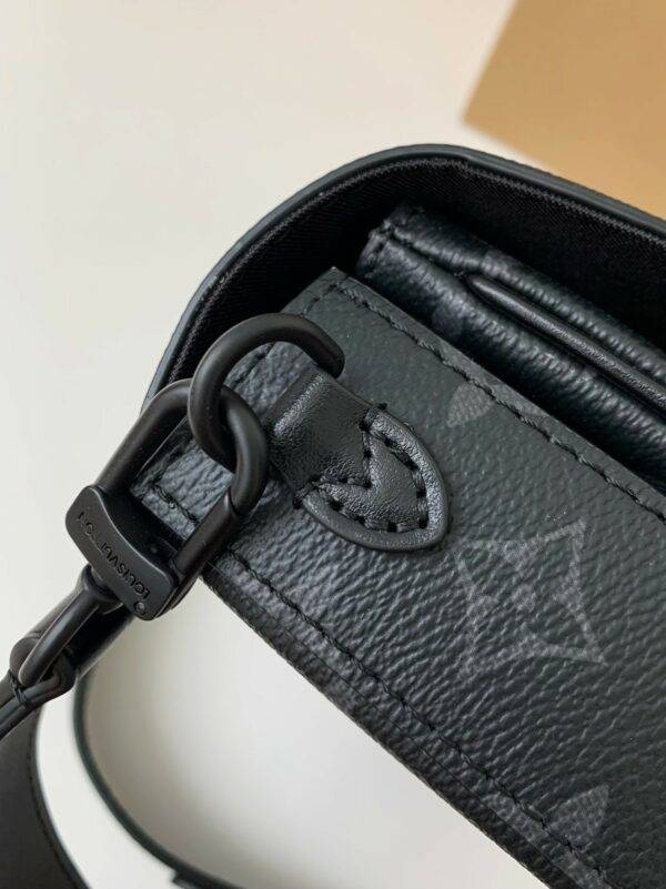 Louis Vuitton New season Montsouris Mini Bag M83567  Size:22*12*6cm