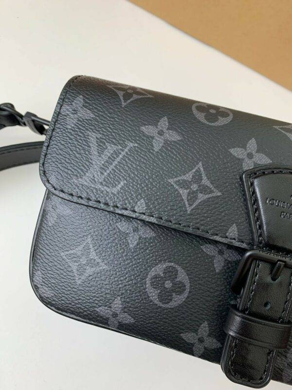 Louis Vuitton New season Montsouris Mini Bag M83567  Size:22*12*6cm