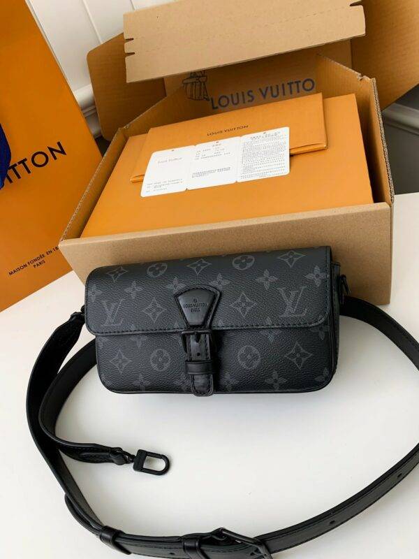 Louis Vuitton New season Montsouris Mini Bag M83567  Size:22*12*6cm