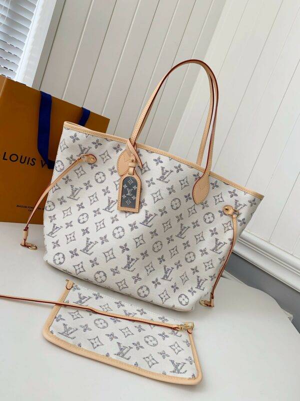 Louis Vuitton Neverfull medium handbag M24905  Size：31*28*14cm