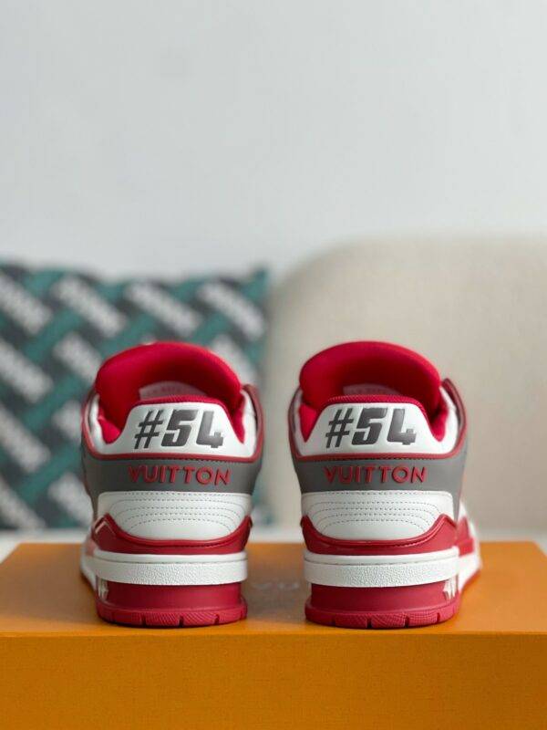 LOUIS VUITTON SNEAKERS