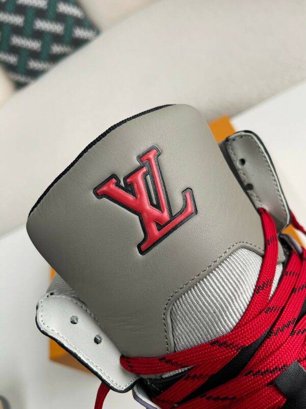 LOUIS VUITTON TRAINER SNEAKERS