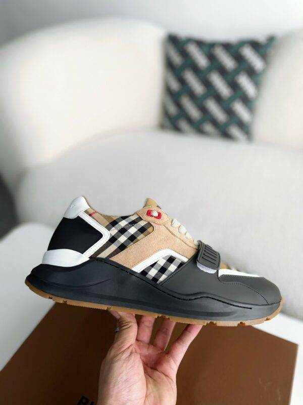 Burberry Low cut casual sports shoes