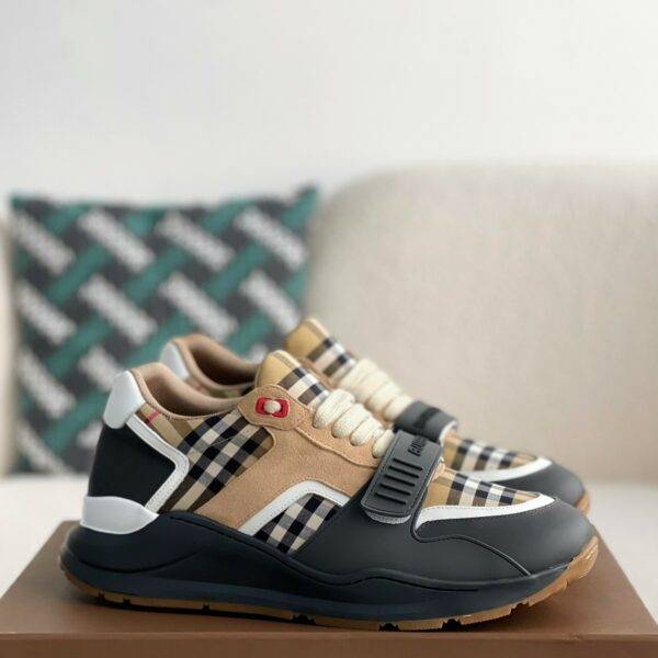 Burberry Low cut casual sports shoes