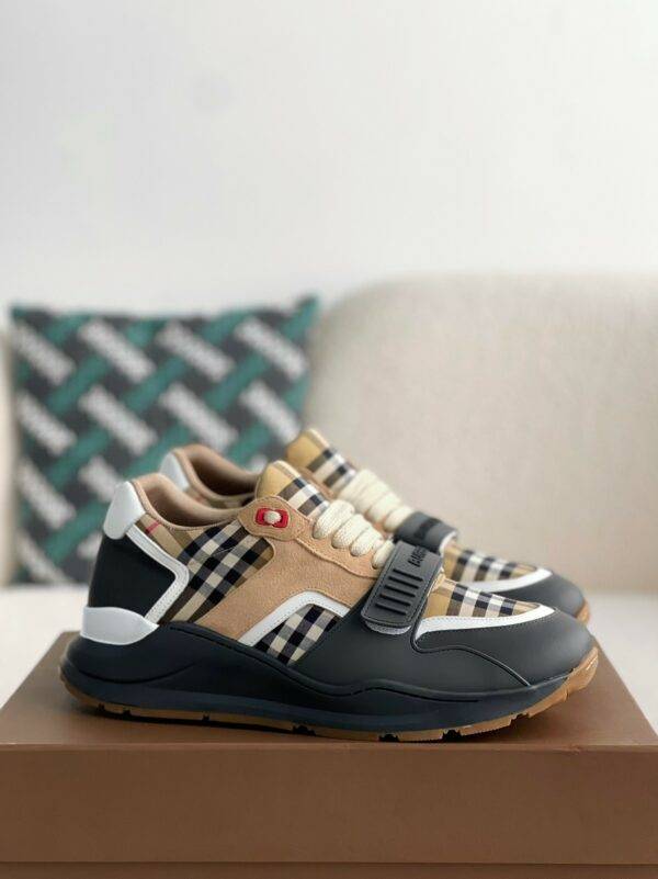 Burberry Low cut casual sports shoes