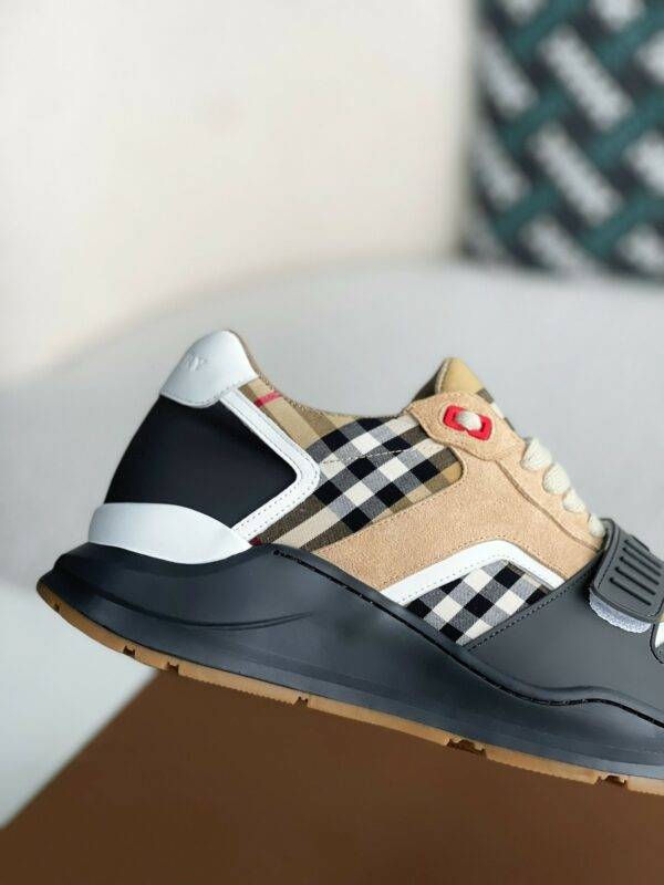 Burberry Low cut casual sports shoes