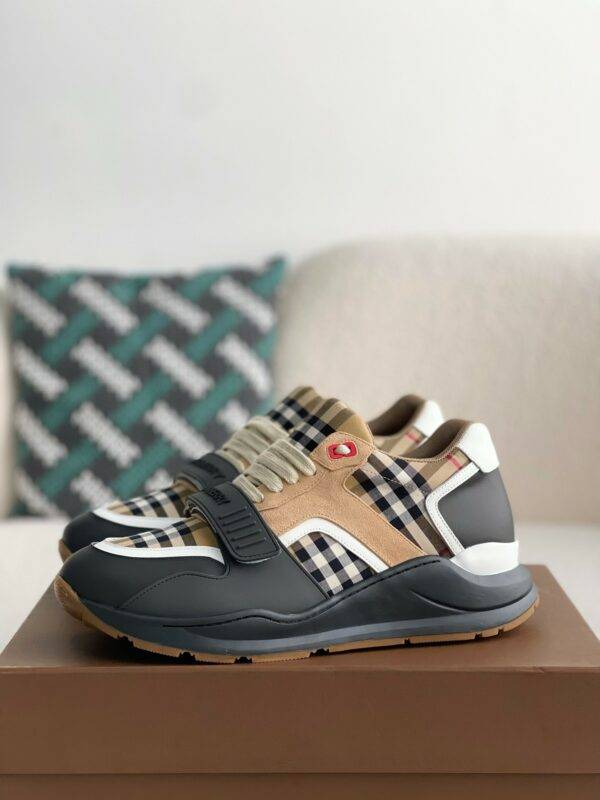 Burberry Low cut casual sports shoes