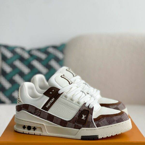 LOUIS VUITTON TRAINER SNEAKERS