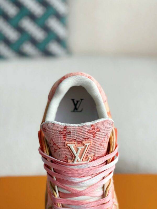 LOUIS VUITTON TRAINER SNEAKERS
