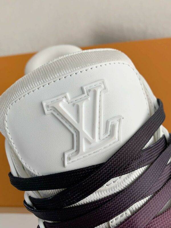 LOUIS VUITTON TRAINER SNEAKERS