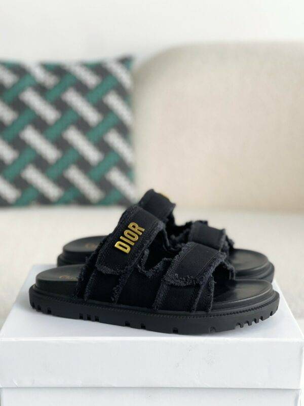Dior A word sandal