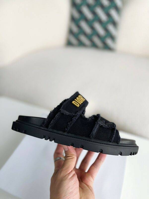 Dior A word sandal