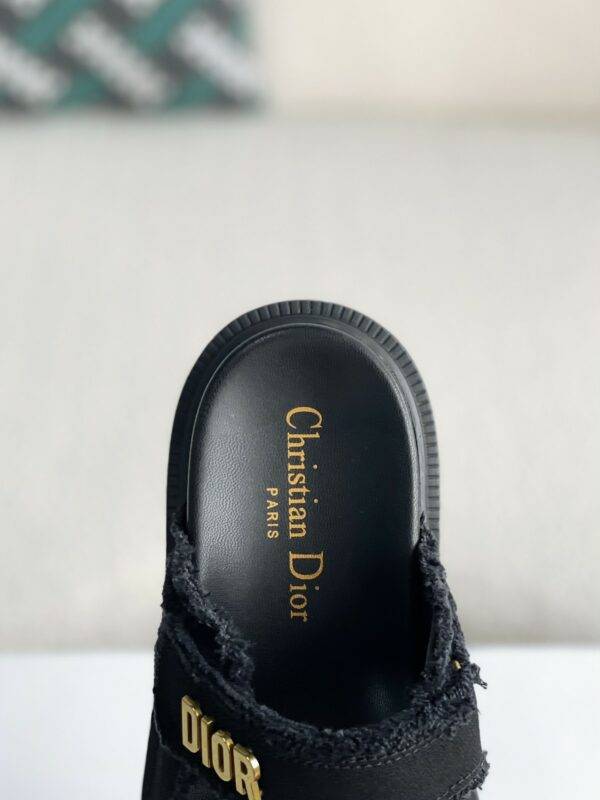 Dior A word sandal