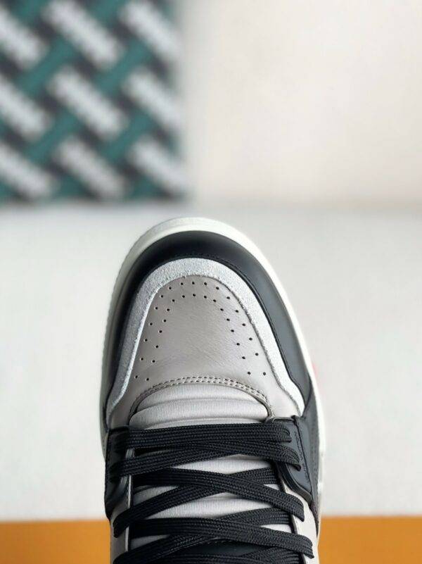 LOUIS VUITTON TRAINER SNEAKERS