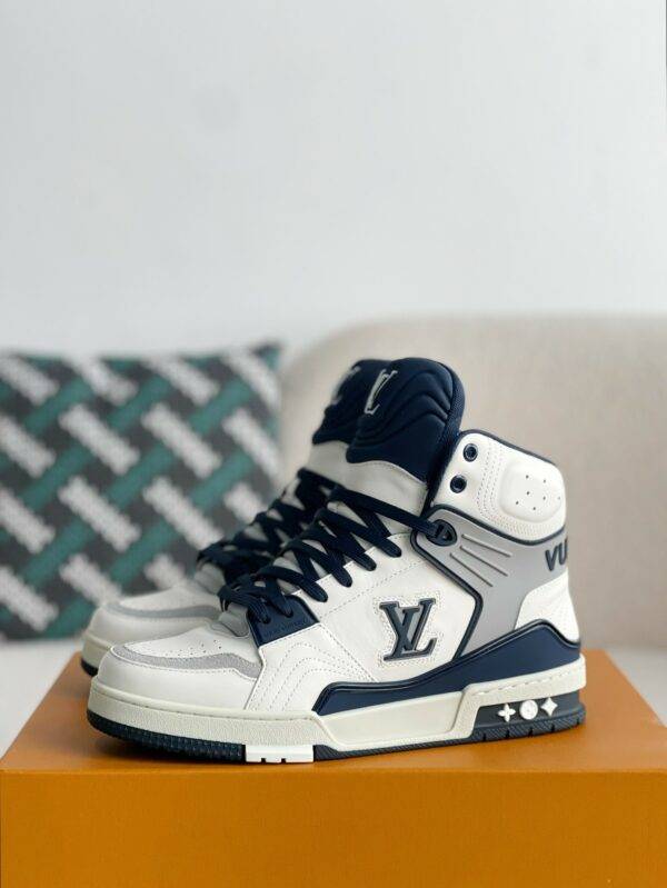 LOUIS VUITTON TRAINER SNEAKERS