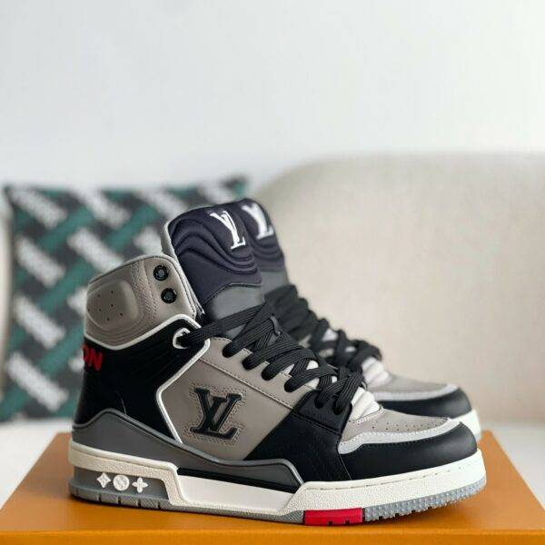 LOUIS VUITTON TRAINER SNEAKERS