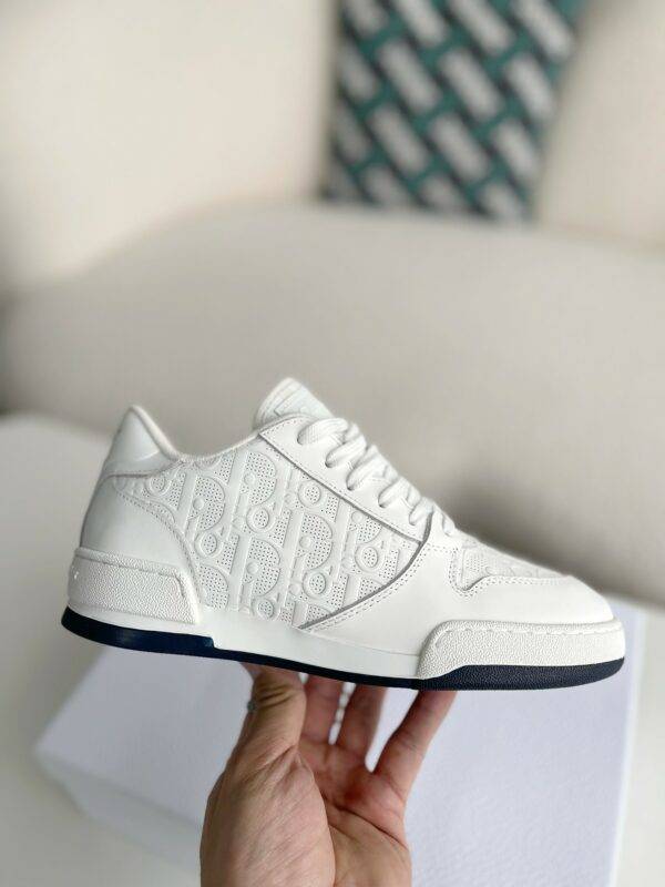 DIOR  Sneaker