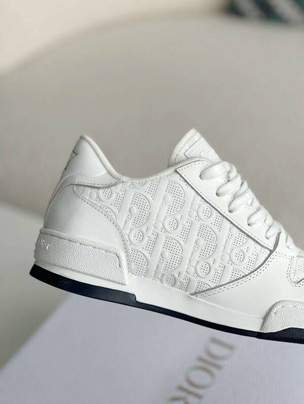 DIOR  Sneaker